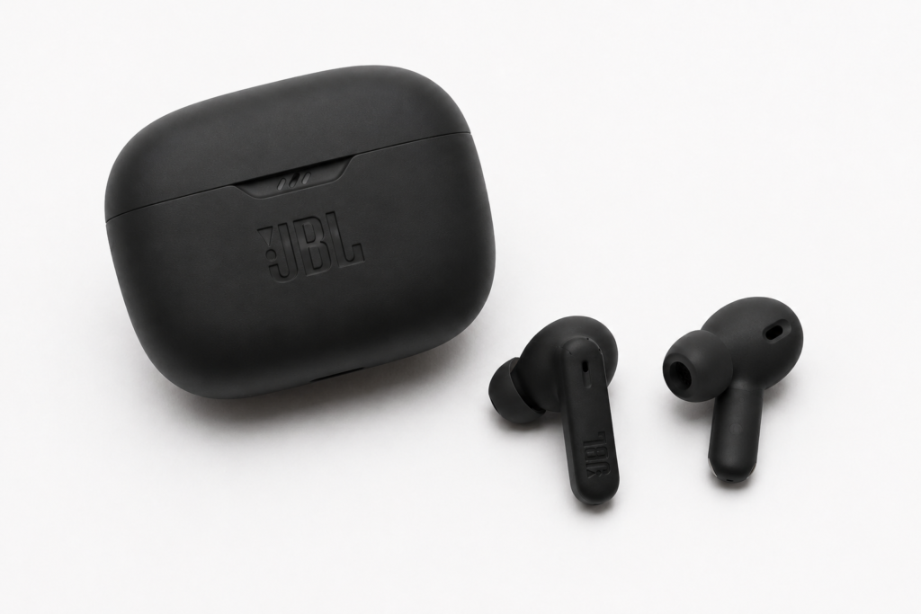 Estojo e fones do JBL Wave Beam 2.